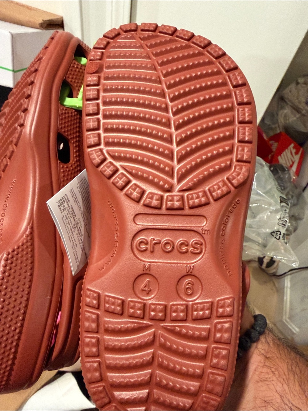 CROCS Classic Clog in Rust women 6 men’s 4 - Picture 7 of 8